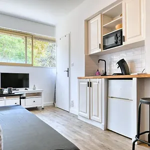 Paradis Prado Furnished Appartement
